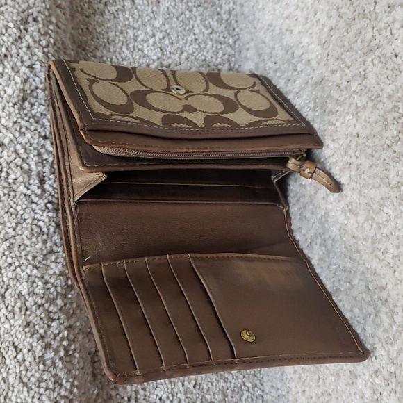 Coach pink lined shoulder bag and wallet set - Picture 6 of 11